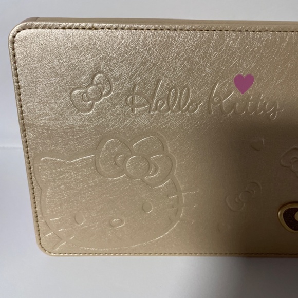 🍀 Hello Kitty Leather Case for iPad Mini - Light Gold Generation 1/2/3 NEW 🍀 - Picture 3 of 7